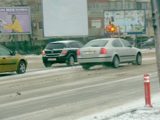 Mai multe drumuri au fost redeschise traficului! Vezi care
